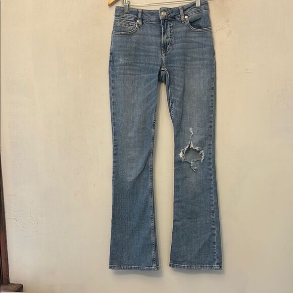 We The Free distressed denim jeans Size 25 EUC - Picture 1 of 9